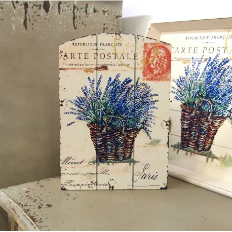 metalowe pojemniki z lawendą