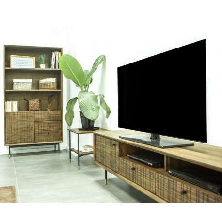 Meble w kolorze naturalnego brązu okazale zaprezentują się we wnętrzach nowoczesnych urządzonych w stylu loft.