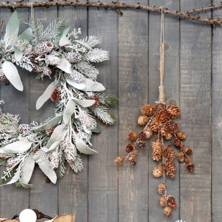 Świąteczny Wianek Chic Antique z Szyszek