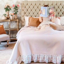 Narzuta Na Łóżko z Falbaną B Blanc Mariclò