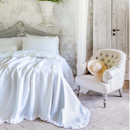 Narzuta Na Łóżko z Falbanką Biała Blanc Mariclò