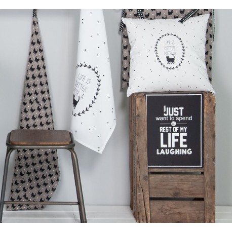 Obrazek metalowy doskonale prezentuje się nie tylko na ścianie ale również zamontowany na drzwiach lub na boku szafy lub kredensu.