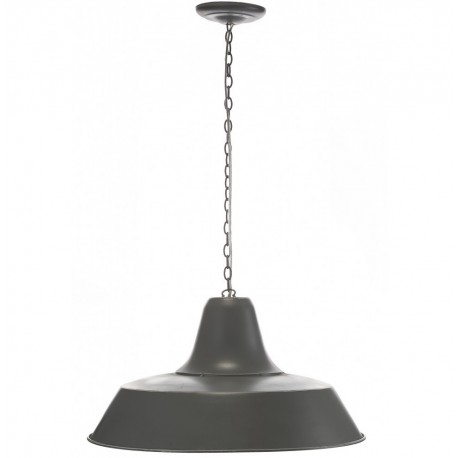 Skandynawska lampa z płaskim kloszem to model, który podkreśli wnętrza industrialne.