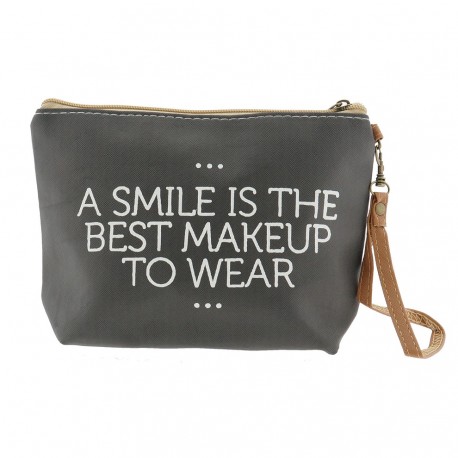 Kosmetyczka z Napisami M