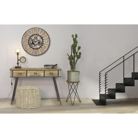 Zegar stołowy z lampką to jeden z naszych najbardziej funkcjonalnych dodatków w starym stylu.