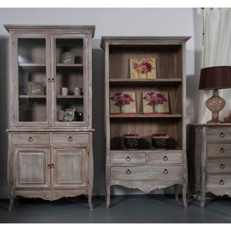 Bielone meble prowansalskie z drewna to przepiękna kolekcja Merano.