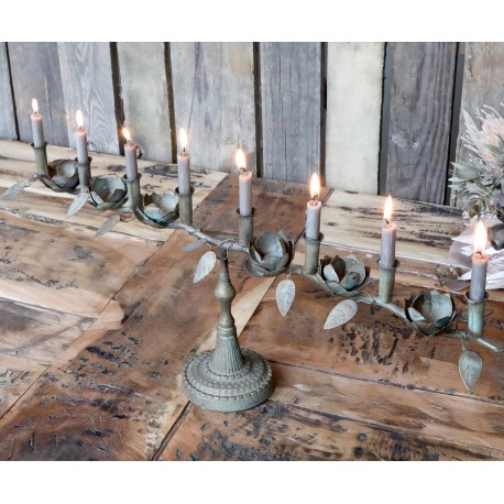 Metalowy Świecznik Chic Antique z Liśćmi