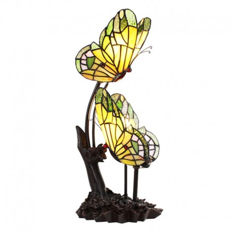 Niezwykła, bajkowa lampa z kloszami w kształcie kolorowych motyli.
